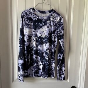 Women's Abstract Print Long Sleeve Top under armour size xsmall